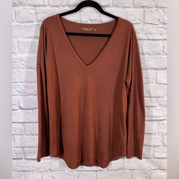 Abercrombie & Fitch Soft Cozy V-Neck Top in Rust Size L - Picture 1 of 6